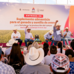 #Durango. Productores de Guadalupe Victoria reciben 150 toneladas de semilla de avena y 120 de maíz molido para mejorar la producción del campo y la ganadería*