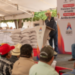 #Durango. Lerdenses reciben un dron agrícola, 40 toneladas de semilla de avena para 100 productores y una nueva vialidad que mejora la movilidad de las familias*